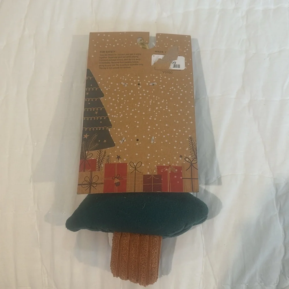 NWT Christmas Tree Dog Toy